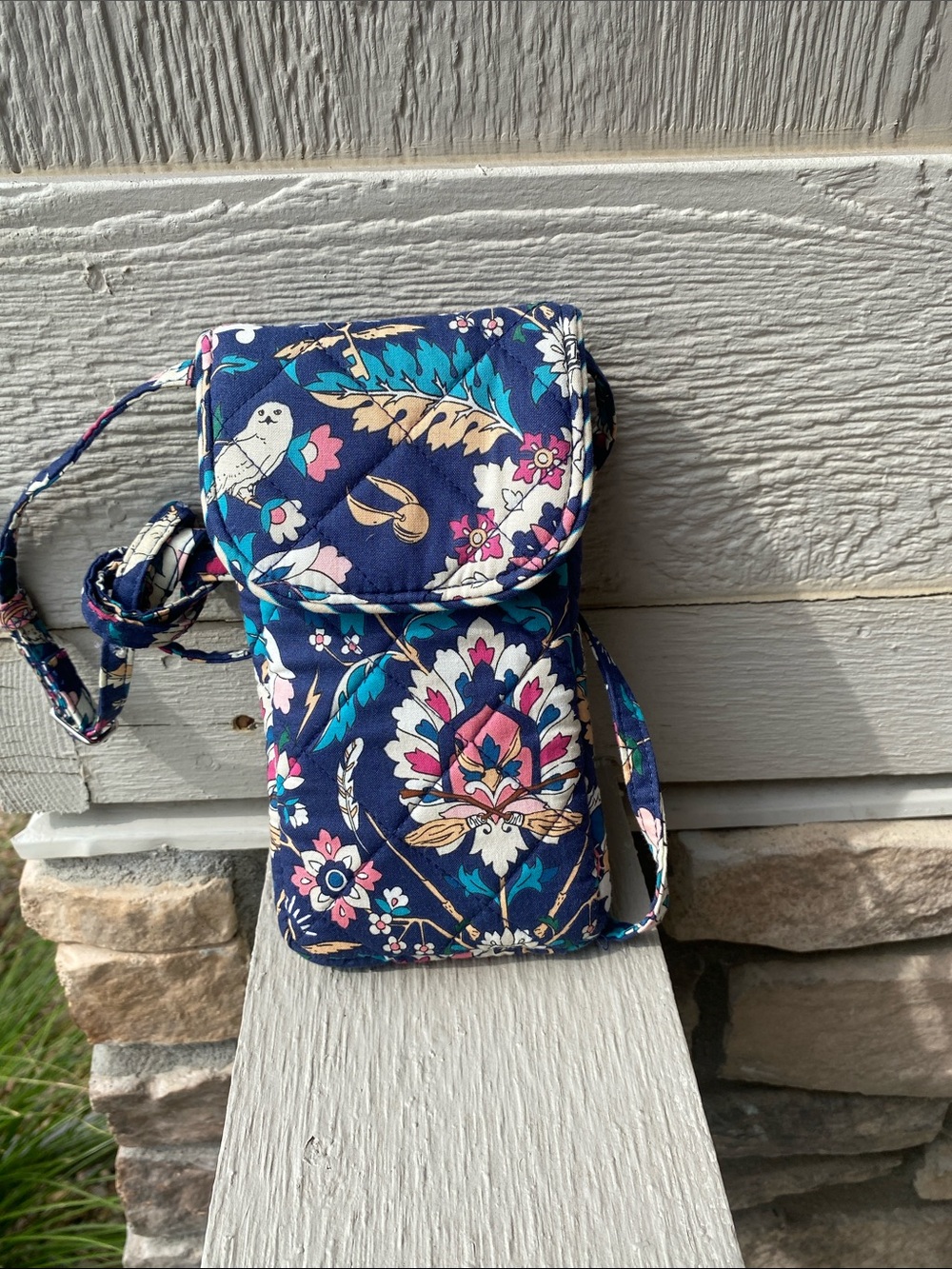 Vera Bradley Harry Potter Home to Hogwarts Carson Cellphone crossbody
